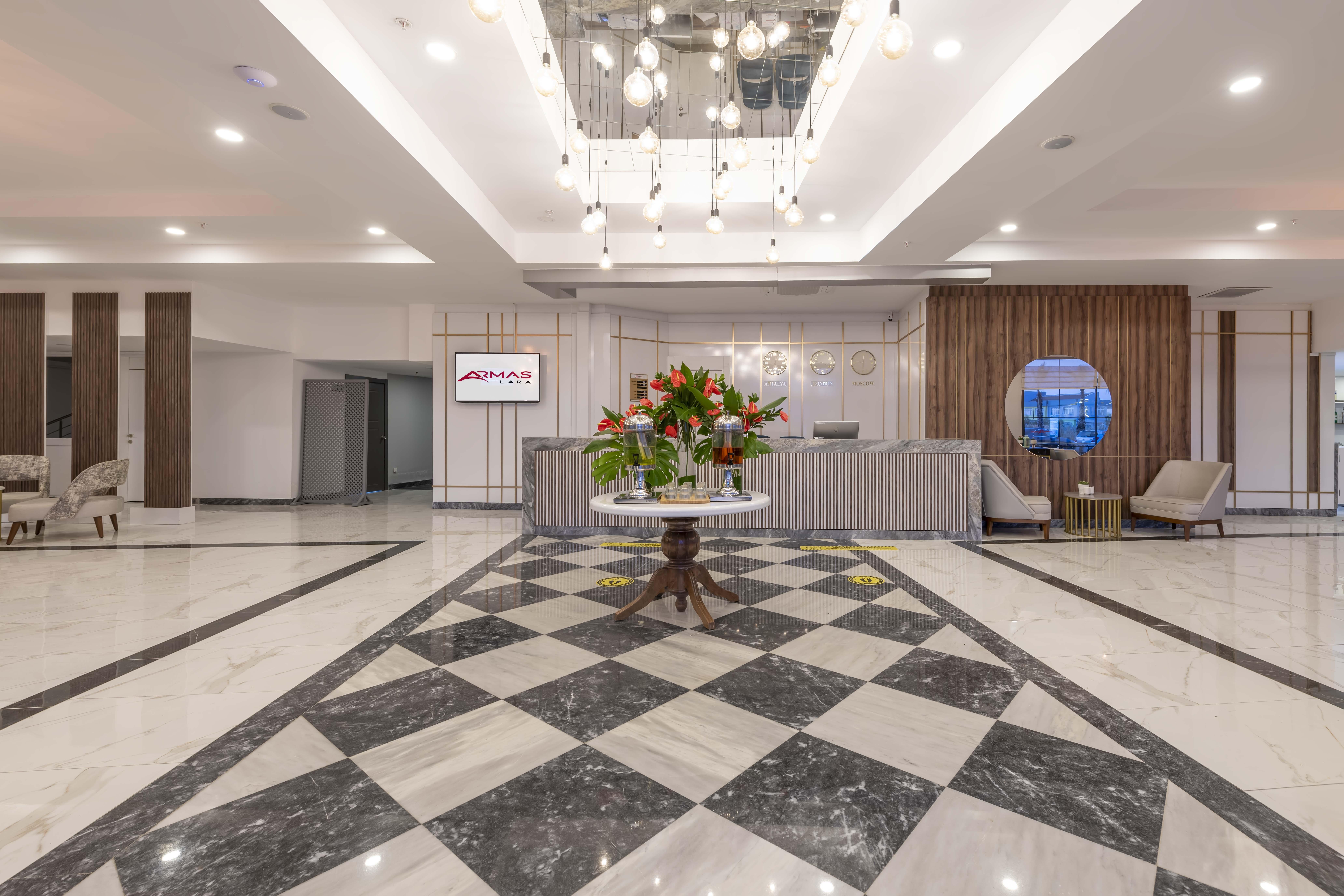 Royal Towers Lara Hotel Antalya Exterior photo