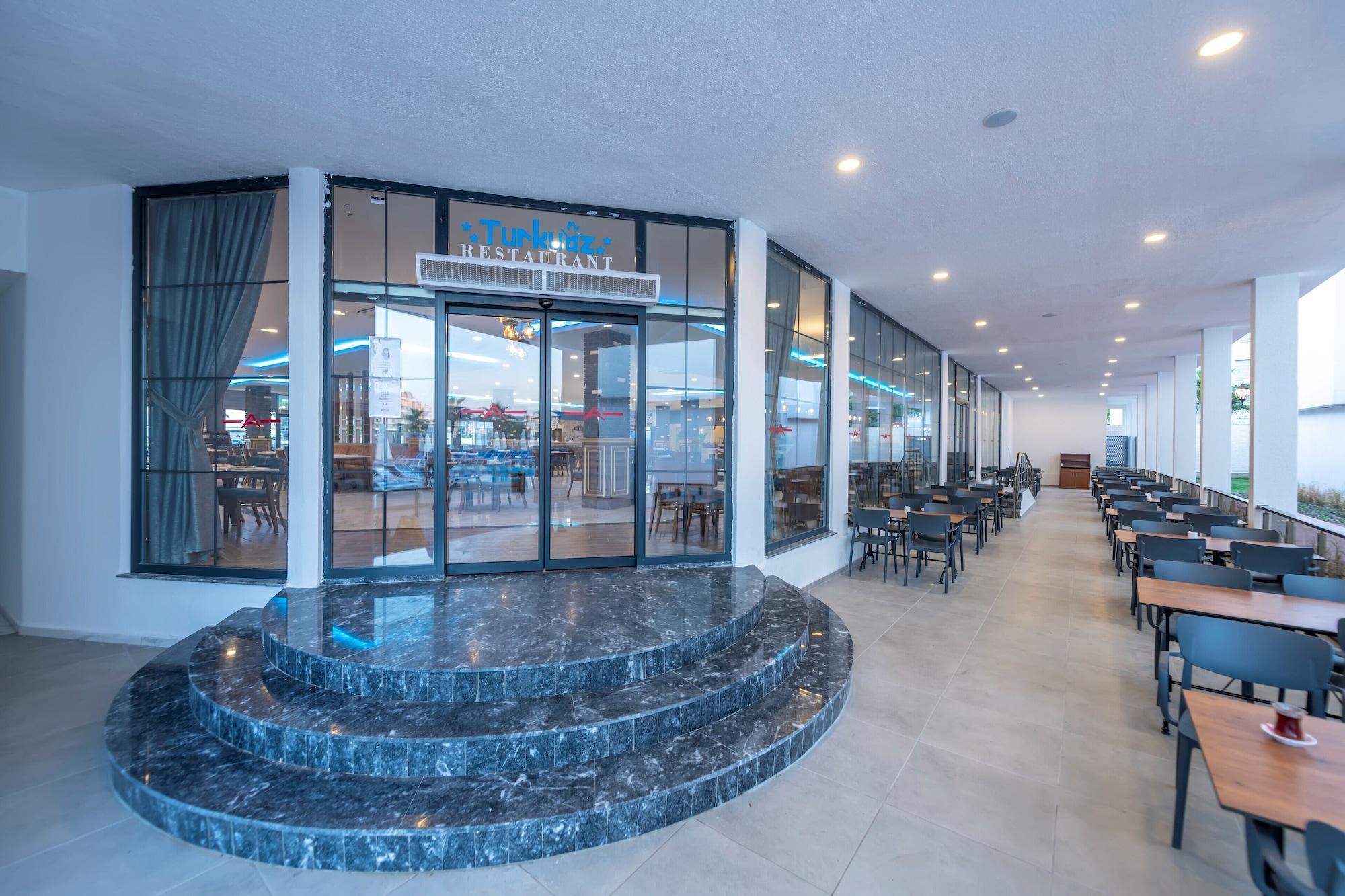 Royal Towers Lara Hotel Antalya Exterior photo