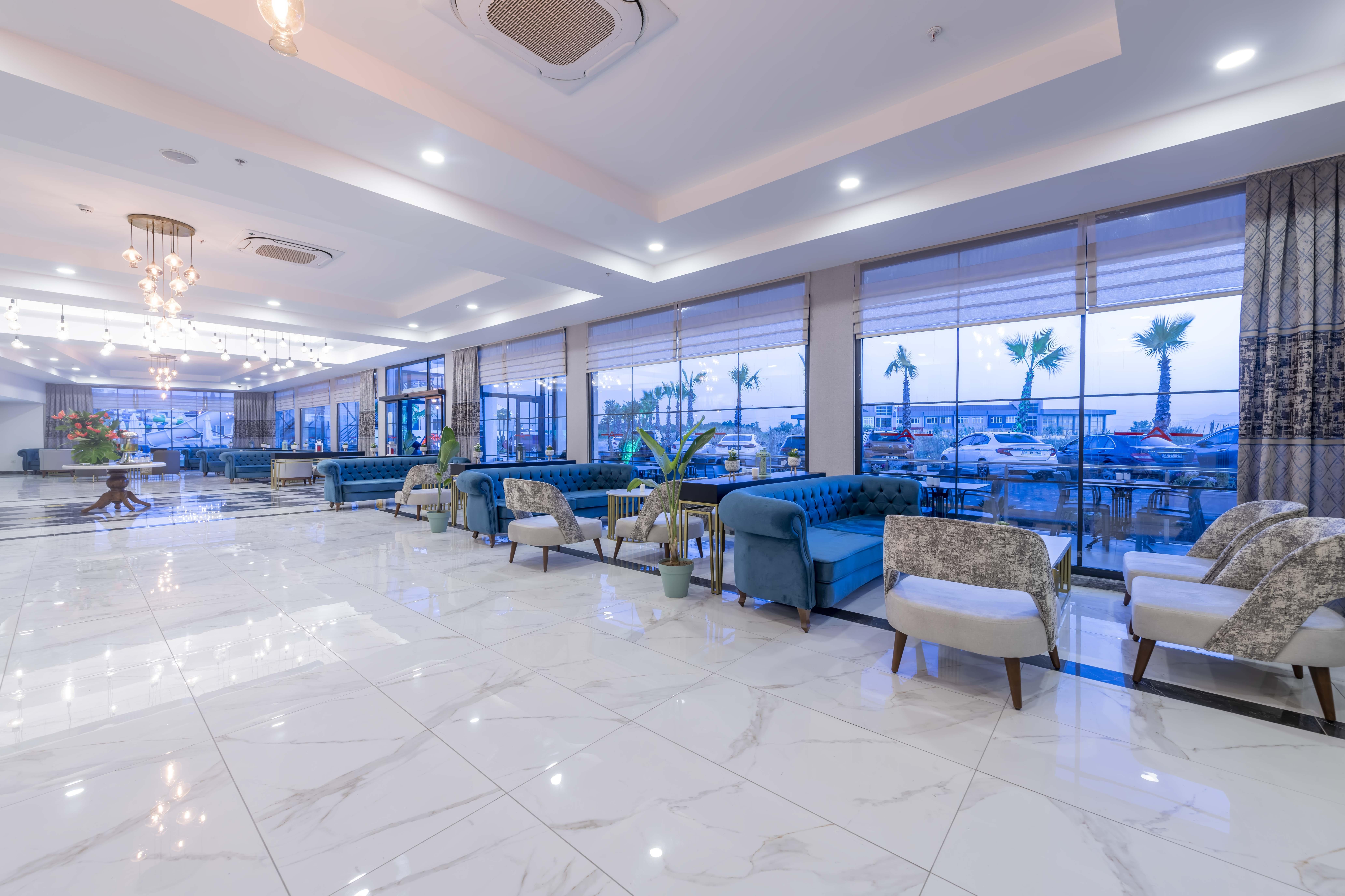 Royal Towers Lara Hotel Antalya Exterior photo