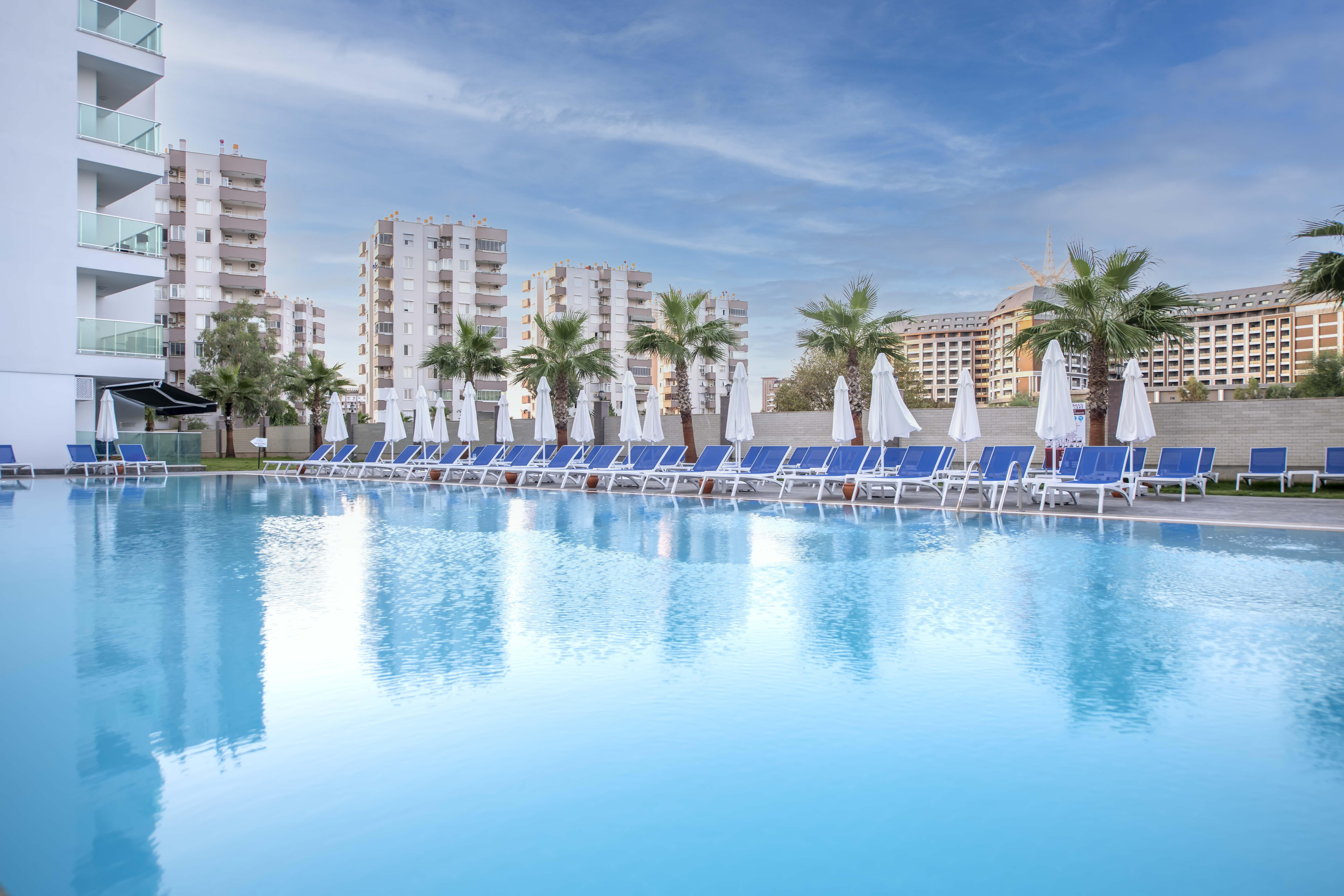 Royal Towers Lara Hotel Antalya Exterior photo